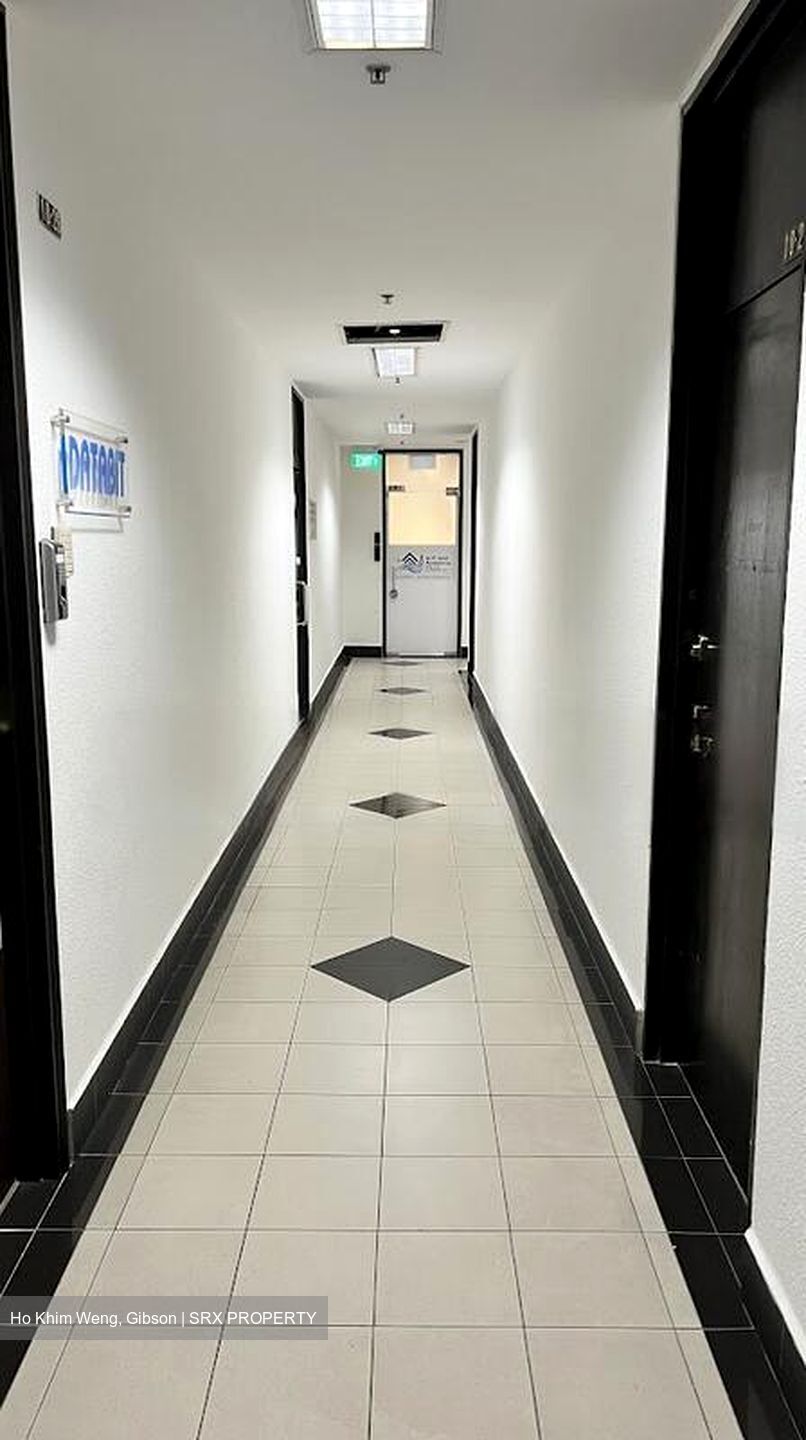 Parklane Shopping Mall (D7), Office #460556791